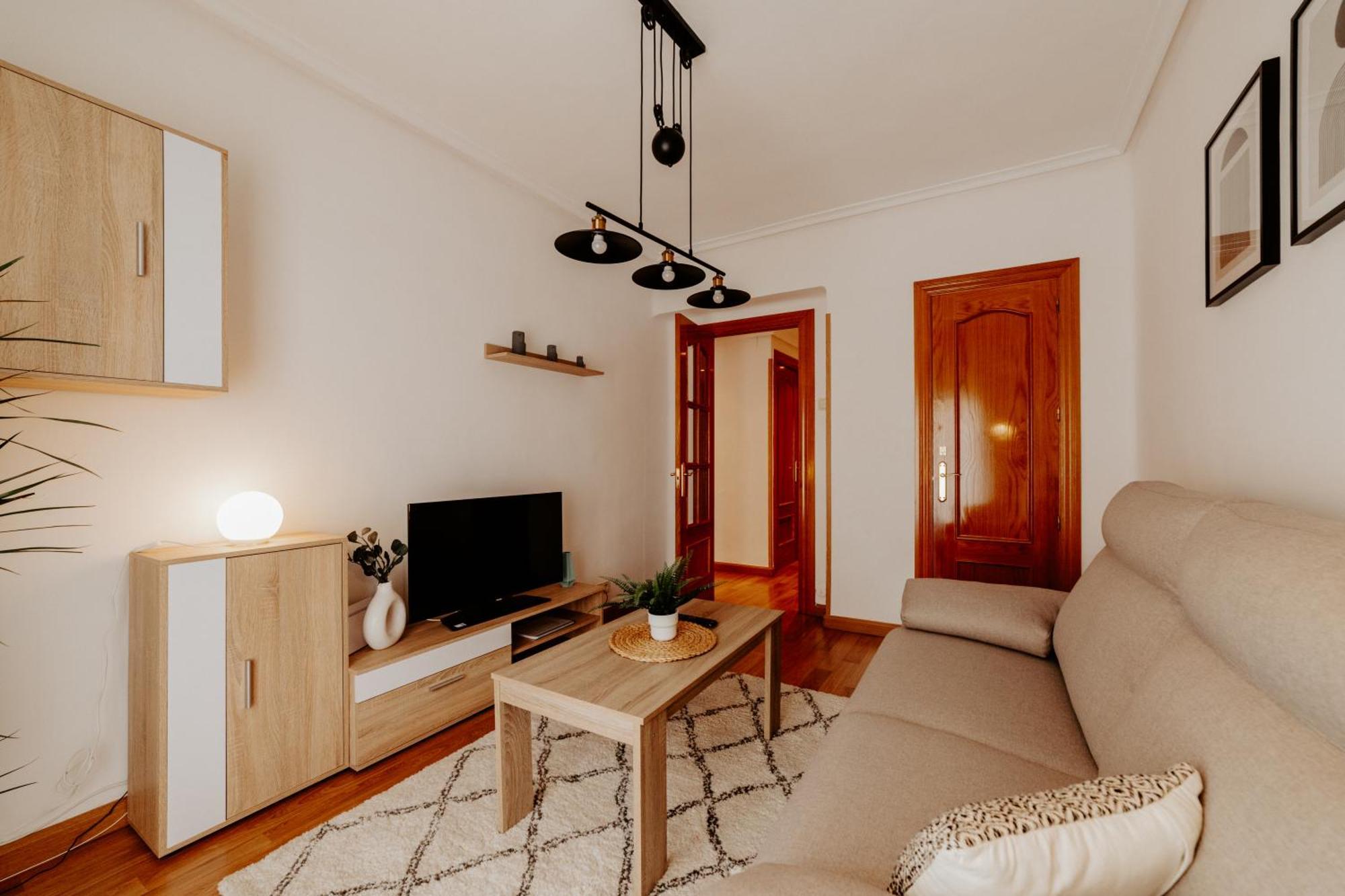 Apartamento Juzgados ログローニョ エクステリア 写真